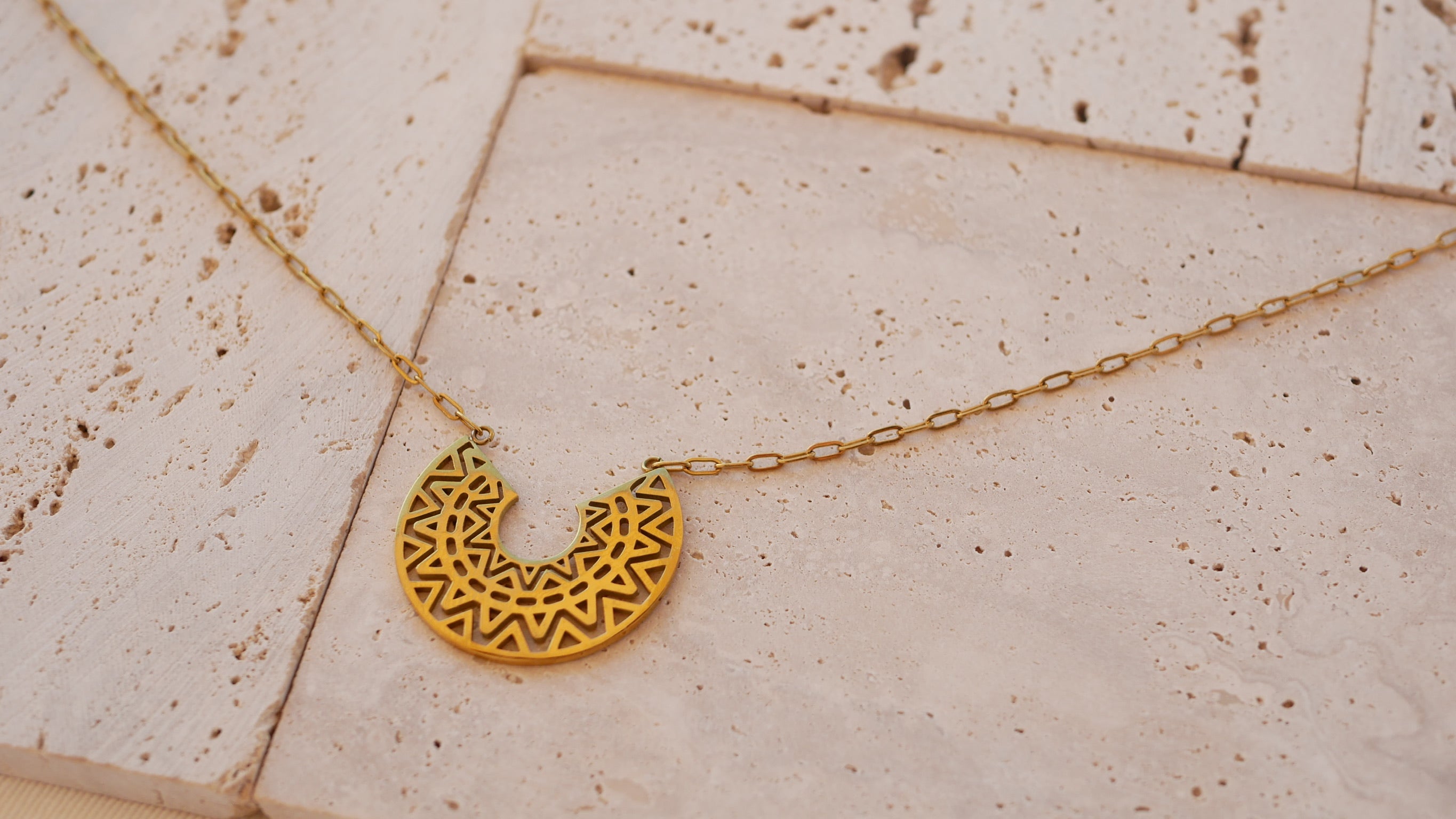 Collier Salvador