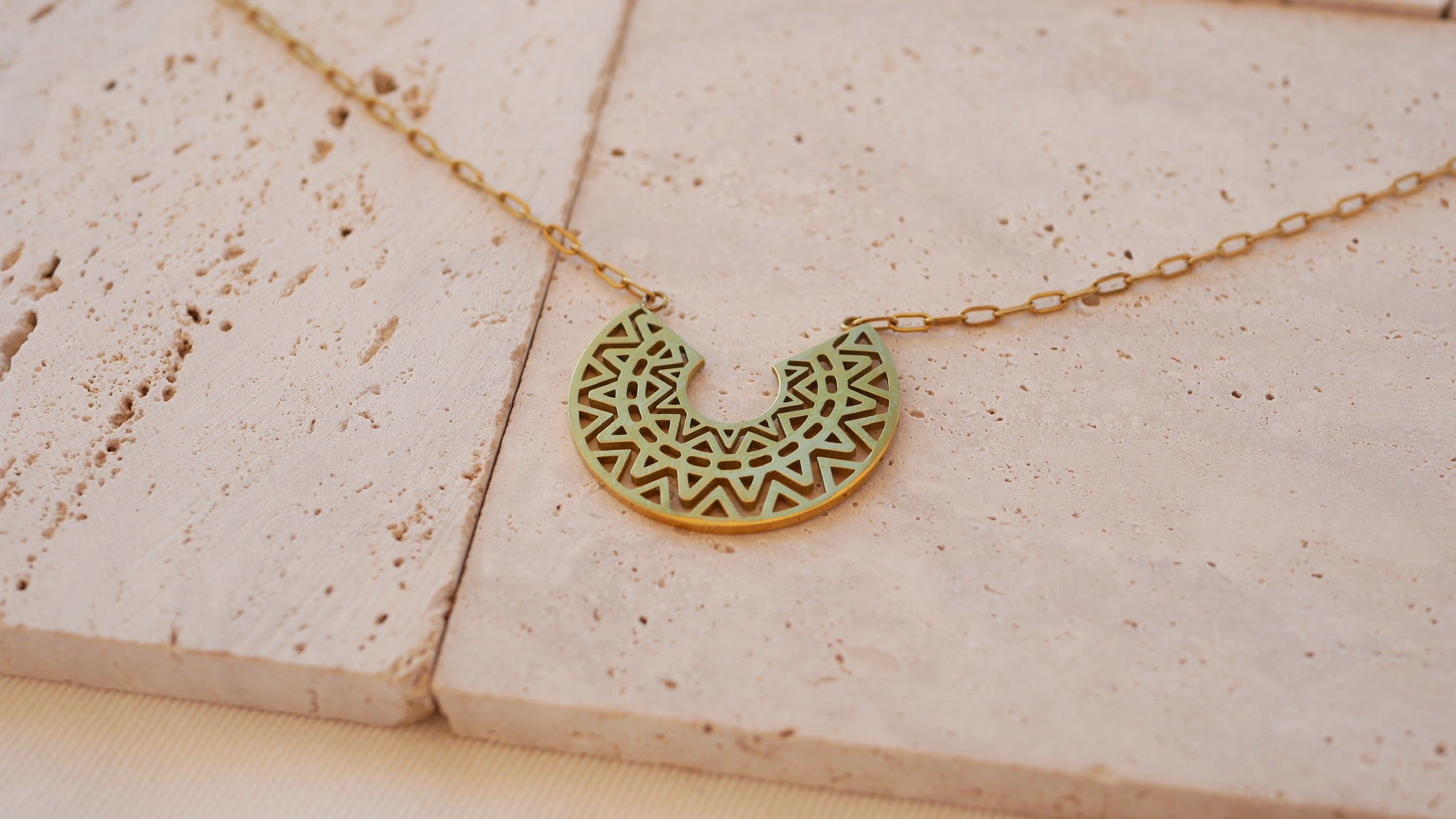 Collier Salvador
