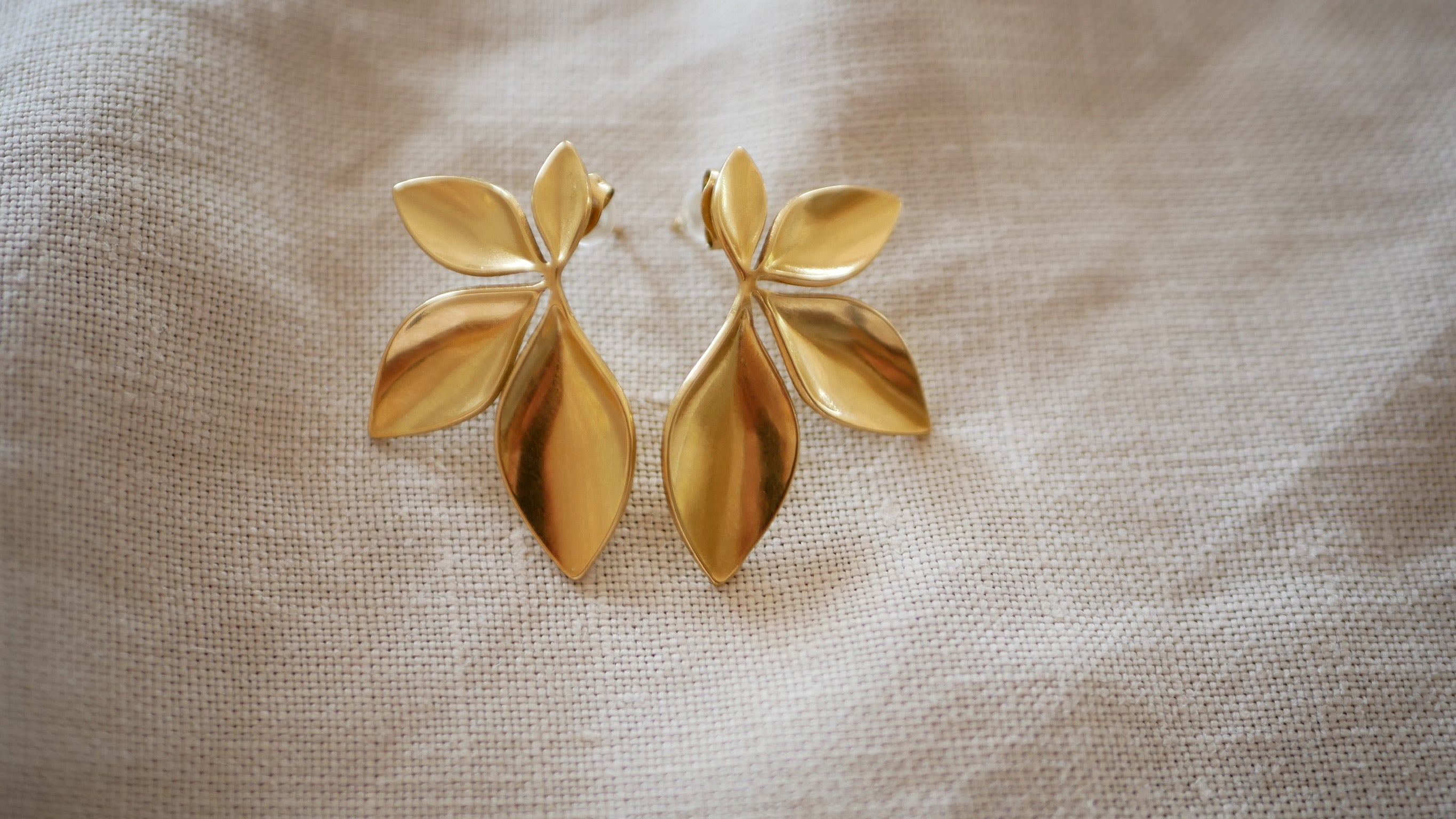 boucles_d_oreilles_Jovim_en_acier_inoxydable_olive_concept_store.jpg